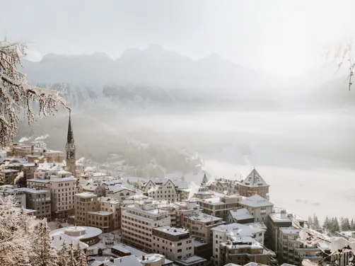 Swiss Deluxe Hotels Stories Winter 2021 Travel In Style 06 254A5107 Palace Buyout By Fabiangattlen Highres Ecirgb