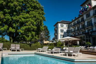 Grand Hotel Du Lac Exterior Pool 1