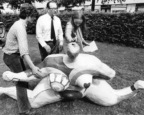 Swiss Deluxe Hotels Stories Winter 2020 Art Basel History 13 ART 01 70 St.Phalle+Handschin#184D Sw
