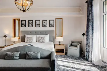 Fairmont Le Montreux Palace Hotel Bellevue Suite Bedroom