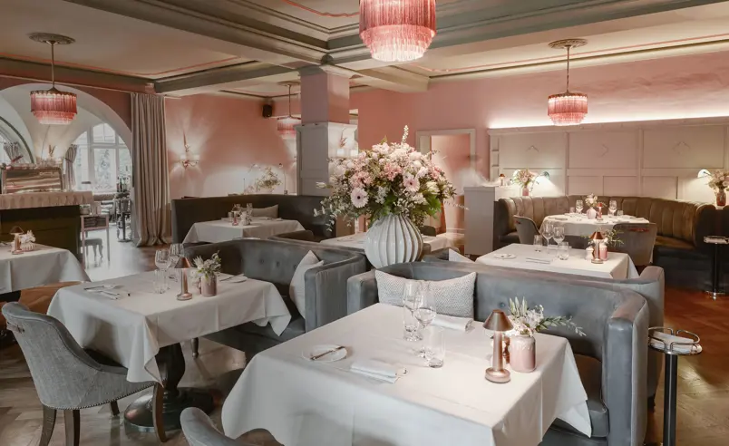 Swiss Deluxe Hotels Stories Summer 2021 Leonards 01 LEONARD's (2) 01 Ecirgb T150