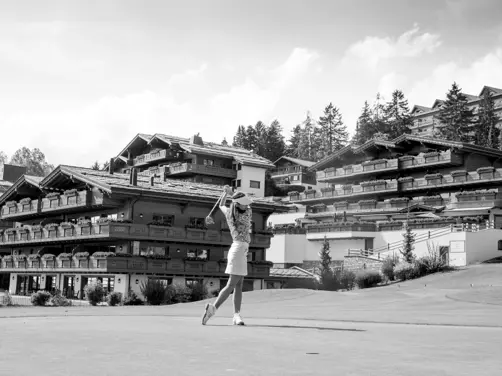Swiss Deluxe Hotels Stories Summer 2021 Badass Golf 01 Golfer Sw Ecirgb