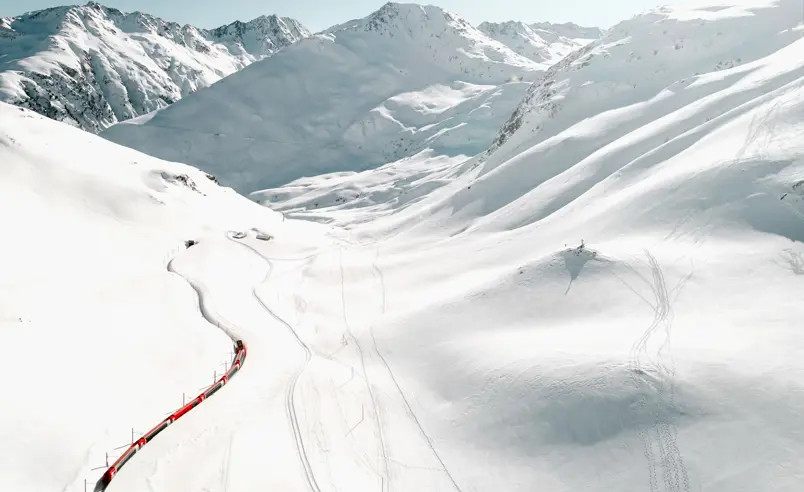 Swiss Deluxe Hotels Stories Winter 2021 Travel In Style 02 SC SH5913 OBERALP D153237 2R Ecirgb
