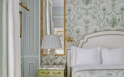 Swiss Deluxe Hotels Summer Magazine 2024 Suite Talk Beaurivagepalacelausanne Suiteriviera 123 Chambre03 HD RGB