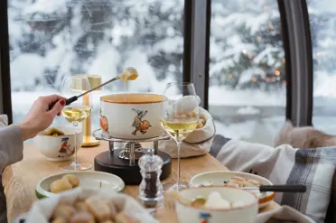 Swiss Deluxe Hotels 09 Fondue Gondola Carlton Hotel St. Moritz