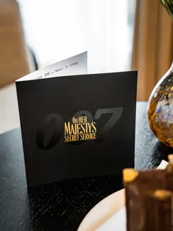 Hotel Schweizerhof Bern & Spa James Bond Room (8)